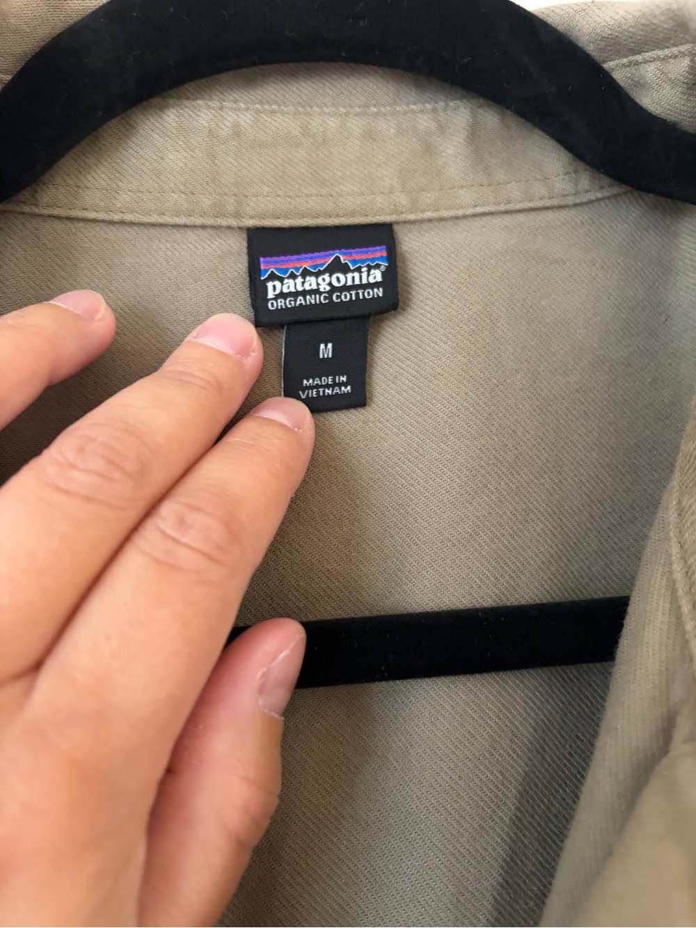 Patagonia Women's Button-Down Shirt in Khaki - Picture 3 of 4